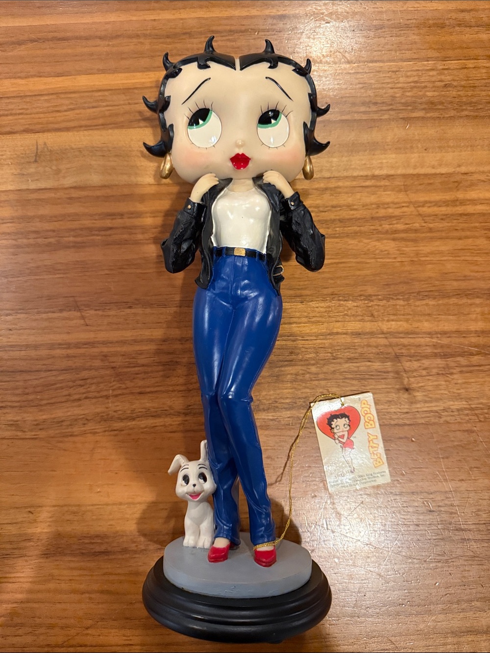 NWT 2000/2001 king features syndicate betty boop statue